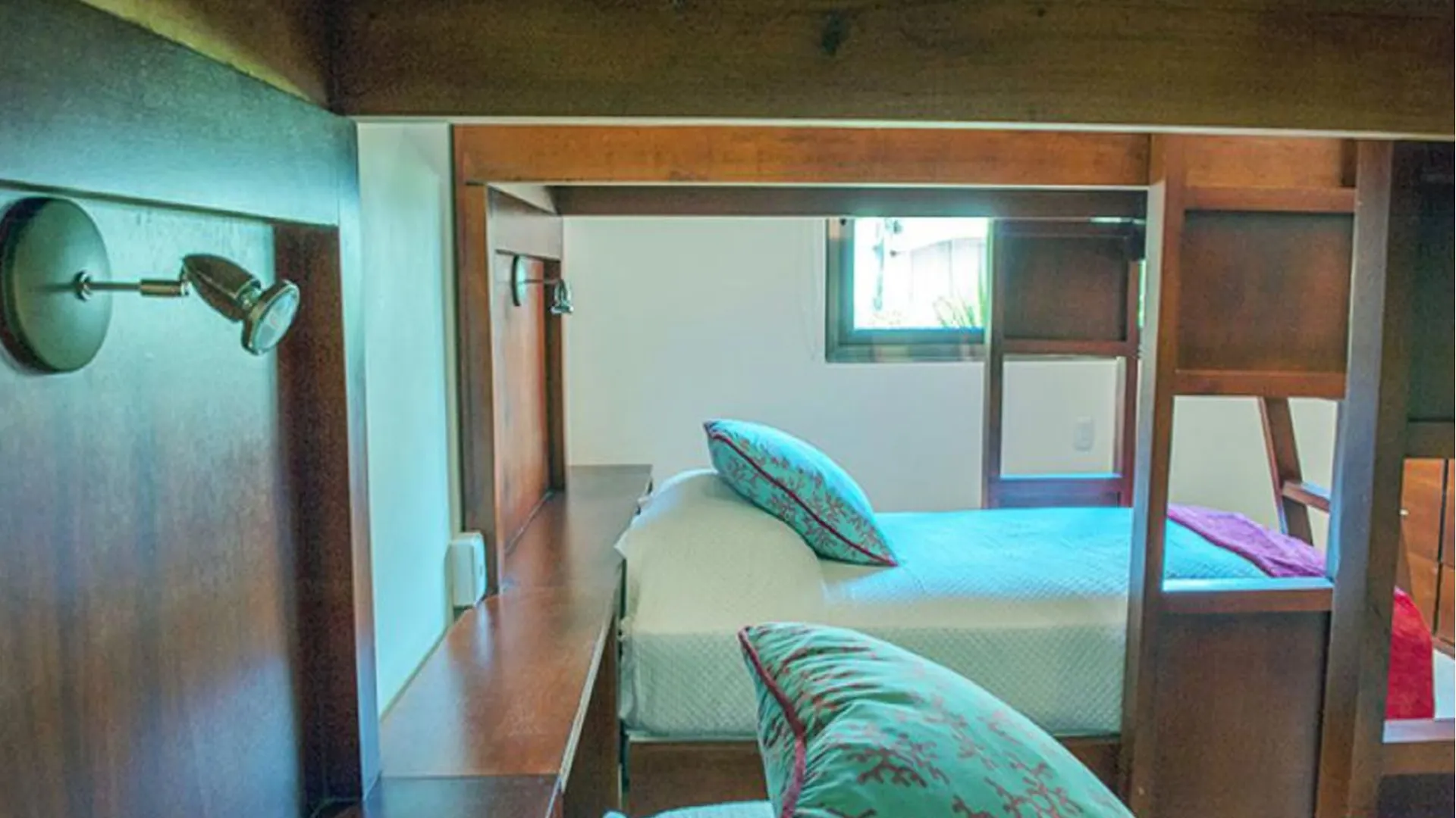 kontakty Mayette Villa By Chezplaya